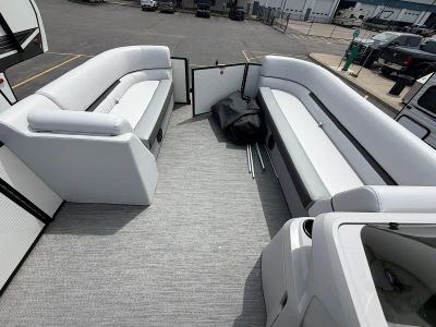 2024 Godfrey Pontoons Sweetwater — photo 9 view