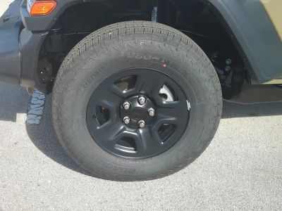 2026 Jeep Wrangler — photo 12 view