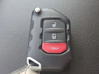 2026 Jeep Wrangler — photo 32 view