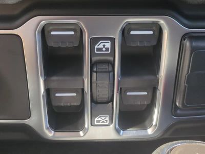 2026 Jeep Wrangler — photo 26 view