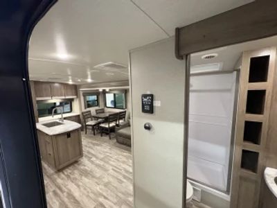 2021 Grand Design Imagine - Photo 11