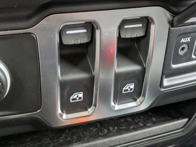 2026 Jeep Wrangler — photo 18 view