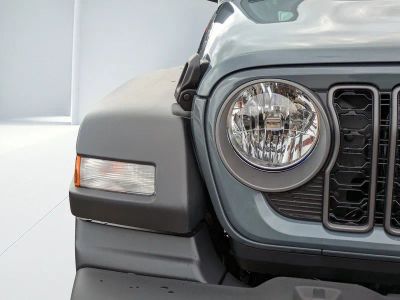 2026 Jeep Wrangler — photo 8 view
