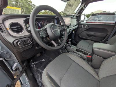 2026 Jeep Wrangler — photo 13 view
