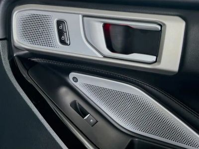 2023 Ford Explorer — photo 32 view