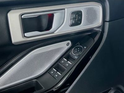 2023 Ford Explorer — photo 12 view