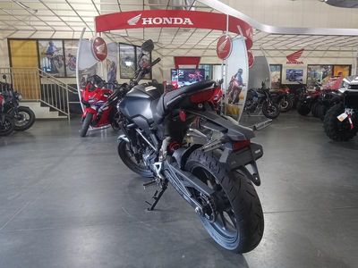2025 Honda CB300R - Photo 5