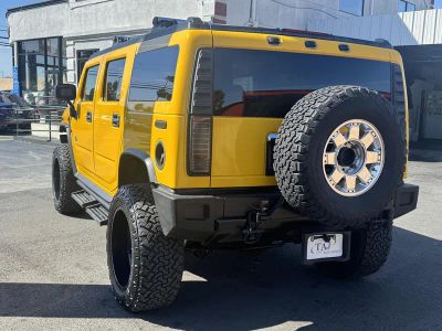 2003 Hummer H2 — interior view