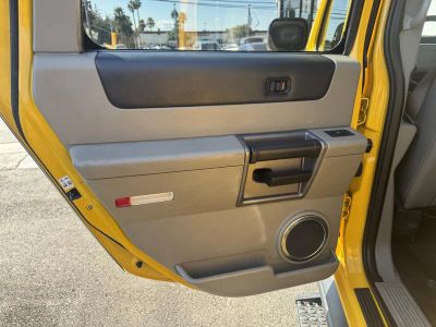 2003 Hummer H2 — engine compartment view