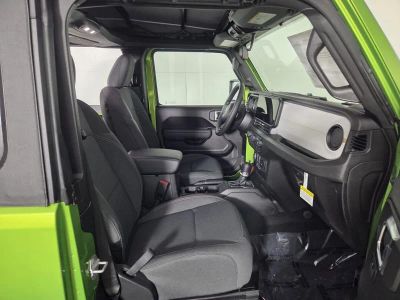 2026 Jeep Wrangler — photo 19 view