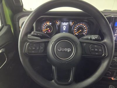 2026 Jeep Wrangler — photo 13 view
