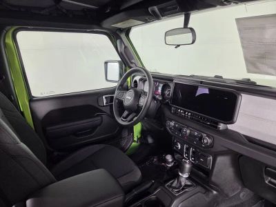 2026 Jeep Wrangler — photo 20 view
