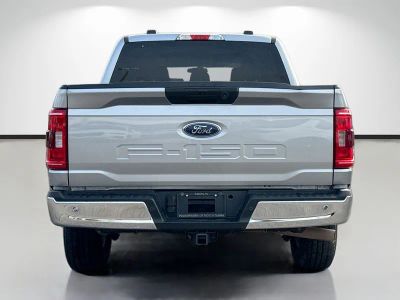 2022 Ford F-150 — interior view