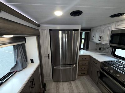 2024 Keystone MONTANA LEGECY — photo 8 view