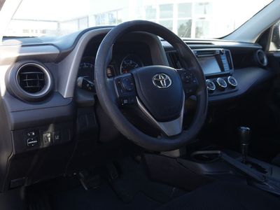 2018 Toyota RAV4 - Photo 9