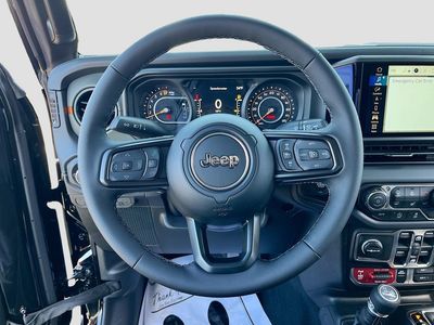 2026 Jeep Gladiator - Photo 11