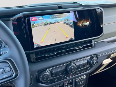 2026 Jeep Gladiator - Photo 14