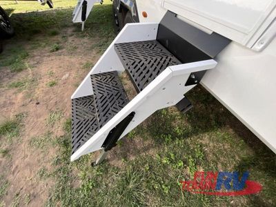 2026 Winnebago Thrive - Photo 11