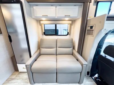 2025 Thor Motor Coach CHATEAU - Photo 12