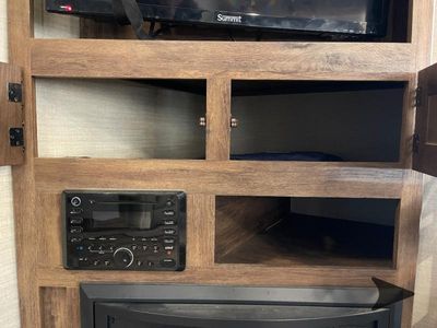 2017 Keystone RV Cougar - Photo 20