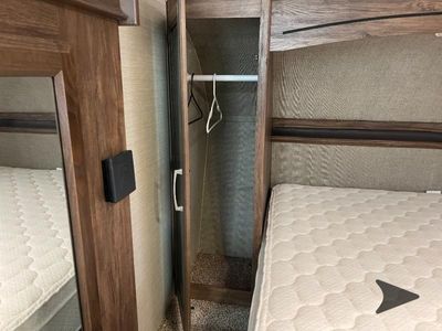 2017 Keystone RV Cougar - Photo 51