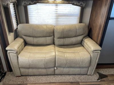 2017 Keystone RV Cougar - Photo 25