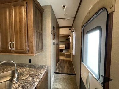 2017 Keystone RV Cougar - Photo 39
