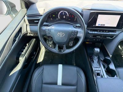 2025 Toyota Camry — photo 15 view