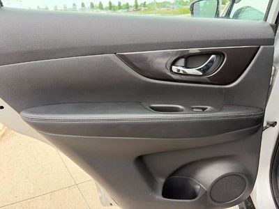 2018 Nissan Rogue - Photo 25