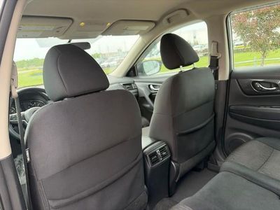 2018 Nissan Rogue - Photo 28