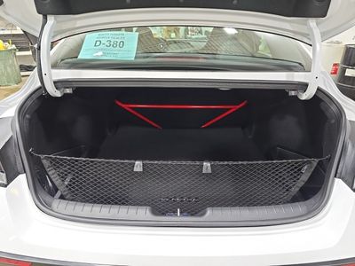 2026 Hyundai Elantra N — photo 17 view