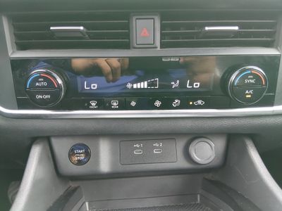 2024 Nissan Rogue — photo 17 view