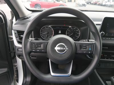 2024 Nissan Rogue — photo 12 view