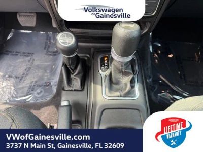 2025 Jeep Wrangler — photo 28 view