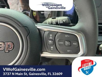 2025 Jeep Wrangler — photo 25 view