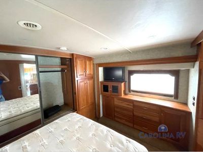 2009 Winnebago Journey - Photo 10