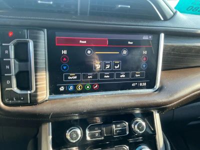2021 GMC Yukon — photo 11 view