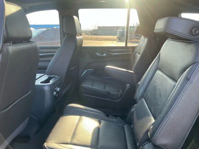 2021 GMC Yukon — photo 16 view