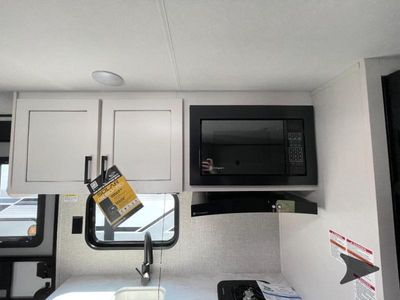 2025 Jayco Jay Flight SLX - Photo 15