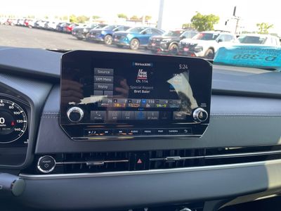 2025 Mitsubishi Outlander Plug-In Hybrid - Photo 10