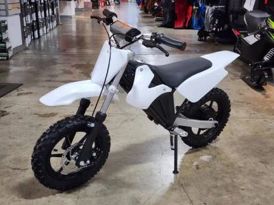 2024 Kayo EKMB — front three-quarter view