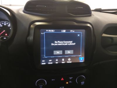 2023 Jeep Renegade — photo 17 view