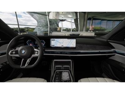 2026 BMW 7 Series — photo 10 view