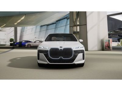 2026 BMW 7 Series — rear three-quarter view