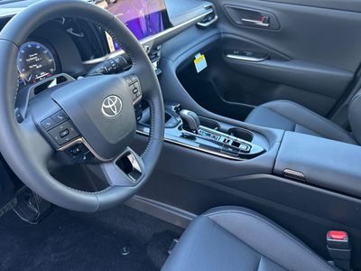 2026 Toyota Crown Signia - Photo 11