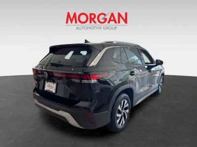 2025 Volkswagen Tiguan — engine compartment view