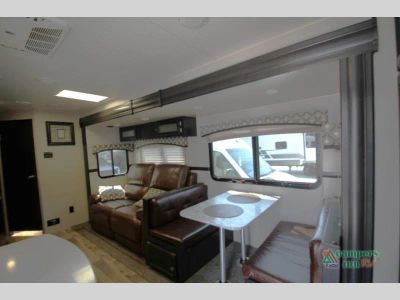 2020 Venture RV SportTrek — photo 50 view