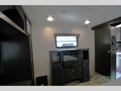 2020 Venture RV SportTrek — photo 45 view