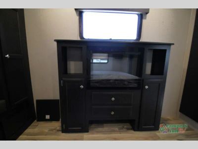 2020 Venture RV SportTrek — photo 44 view