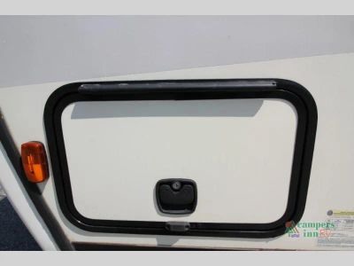 2020 Venture RV SportTrek — photo 27 view